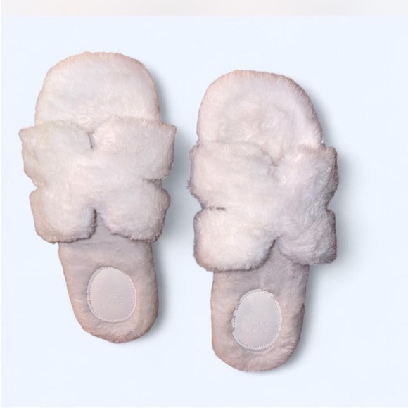 a new day Shoes - a new day Women's White Furry Sandals NWOT